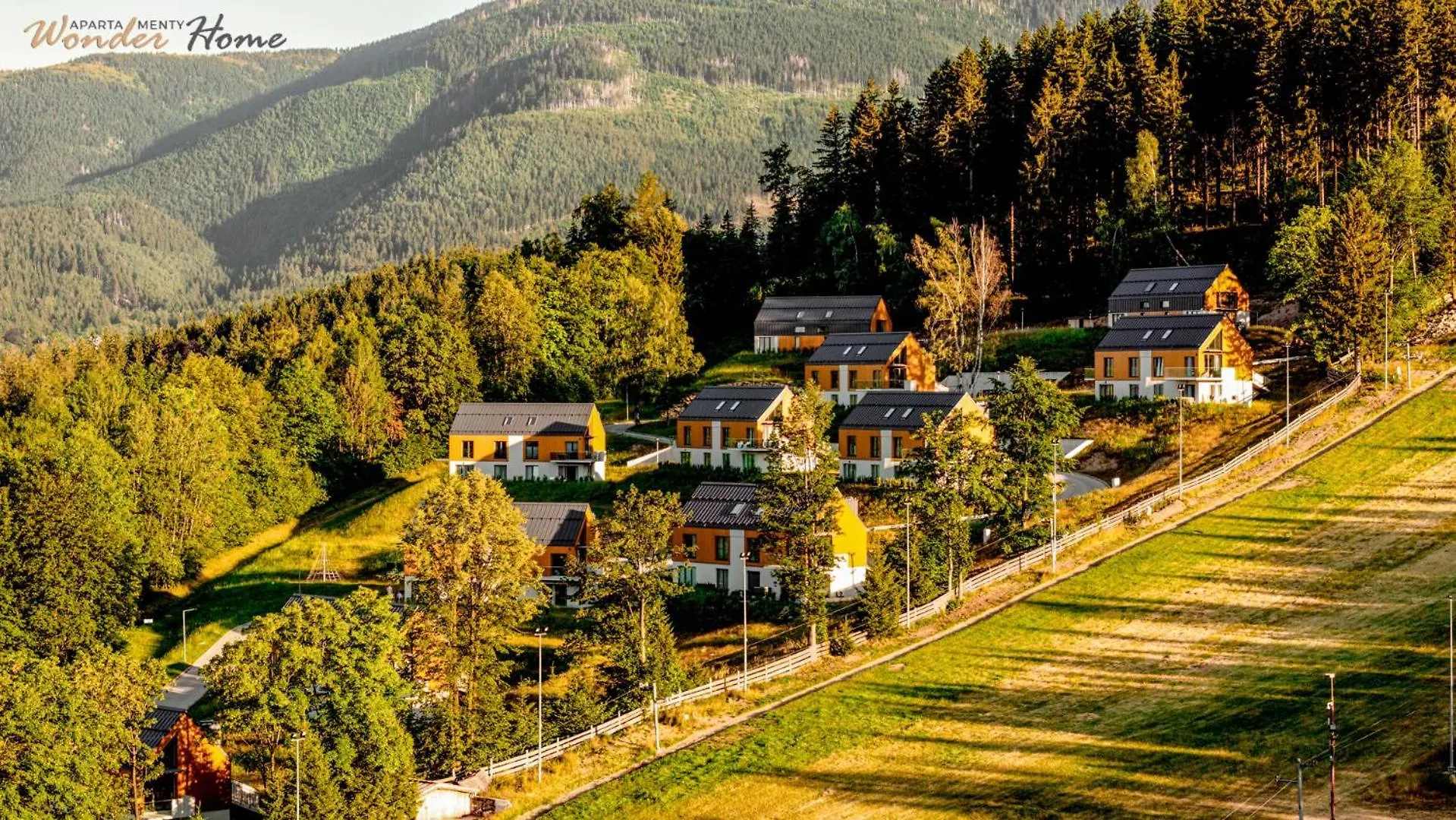 Wonder Home Mysliwska - Domki Przy Stoku Karpatka - Na Terenie Kompleksu Plac Zabaw, Zewnetrzna Silownia I Sklep Karpacz 0*,  Polska